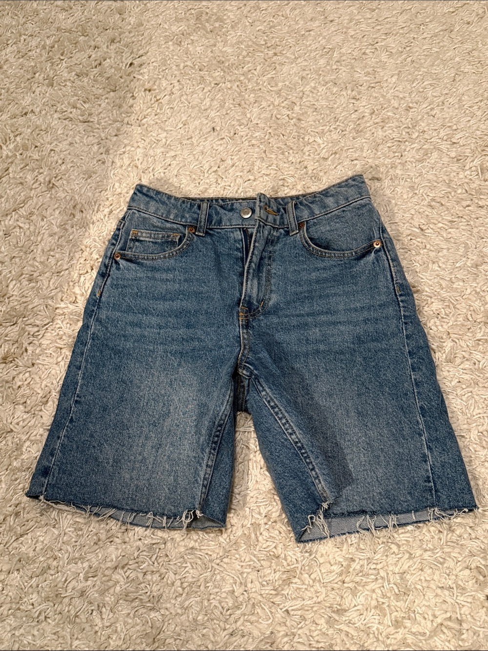 H&M Mid-Rise Frayed Hem Denim Bermuda Shorts in Blue